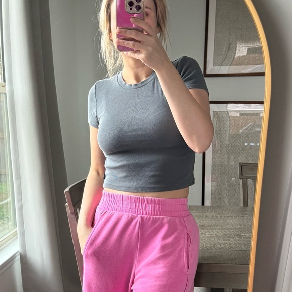 ARITZIA TNA Women's Charcoal Gray T-Shirt Top - Picture 9 of 11